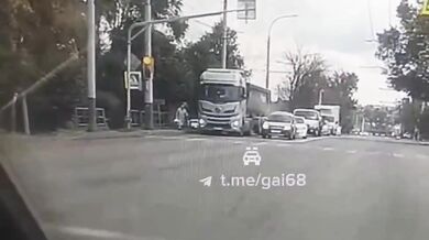 V ruském Tambově 79letá žena zemřela pod koly nákladního auta