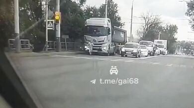 V ruském Tambově 79letá žena zemřela pod koly nákladního auta