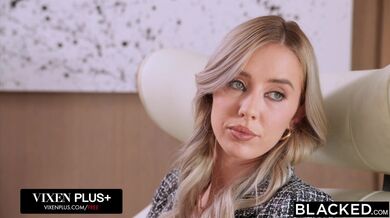 Nenasytná blondýnka Haley Reed nemyslí na nic jiného než na pořádné BBC