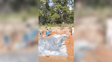 Zábava na improvizovaném tobogánu málem skončila tragédií