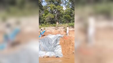 Zábava na improvizovaném tobogánu málem skončila tragédií