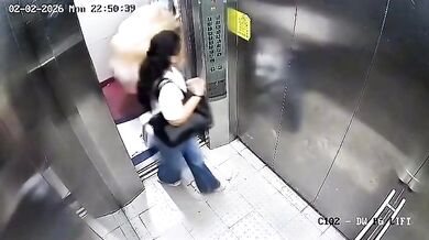 Výbuch plynových balónků ve výtahu v Bombaji zranil několik lidí