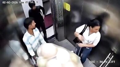 Výbuch plynových balónků ve výtahu v Bombaji zranil několik lidí