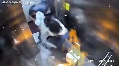 Výbuch plynových balónků ve výtahu v Bombaji zranil několik lidí