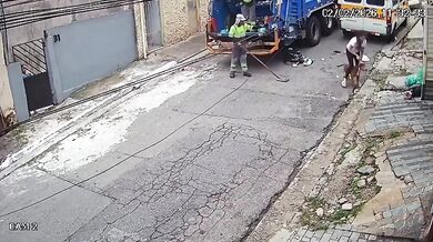 Útok psa při svozu odpadu zranil popeláře