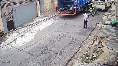 Útok psa při svozu odpadu zranil popeláře