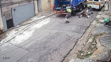 Útok psa při svozu odpadu zranil popeláře