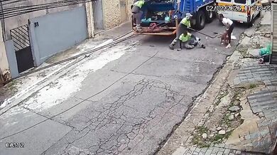 Útok psa při svozu odpadu zranil popeláře