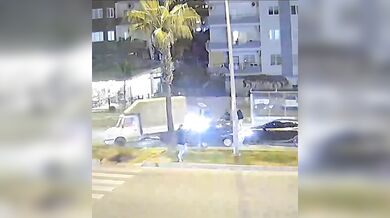 Řetězová nehoda v Mersinu: Prudké brzdění před přechodem skončilo srážkou čtyř vozidel