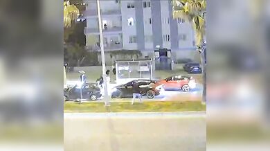 Řetězová nehoda v Mersinu: Prudké brzdění před přechodem skončilo srážkou čtyř vozidel