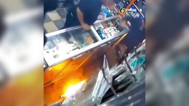 Nebezpečný experiment s mobilní baterií: Chlapec vážně zraněn po explozi lithiového článku