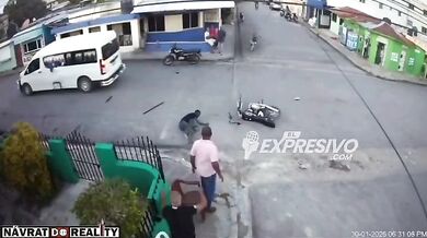 Srážka motocyklisty s minibusem