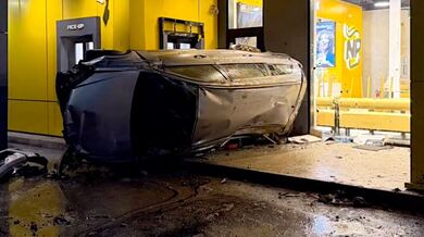 Nehoda v Drive Thru Noodle Pack se obešla bez zranění