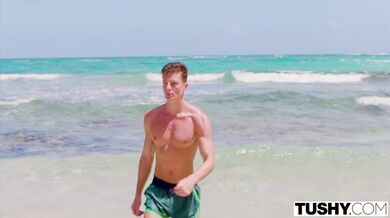 Drzá zrzka Scarlett miluje divoký anál