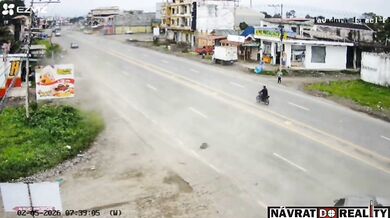 Automobil v plné rychlosti usmrtil ženu u krajnice