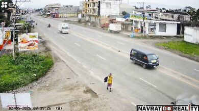 Automobil v plné rychlosti usmrtil ženu u krajnice