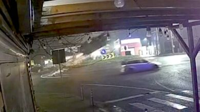 Přelet nad kruhovým objezdem