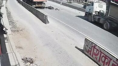 Tragická nehoda v Mirzapuru: Špatně zaparkovaný nákladní vůz a následný střet s kamionem stál mladíka život