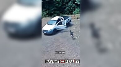 Ponechání dětí v zaparkovaném a nastartovaném autě