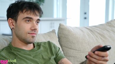 Nadržené nevlastní sestry našly svůj poklad a nenasytně si užívají trojku