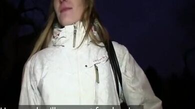 Amatérská nymfomanka šuká za rychlý prachy