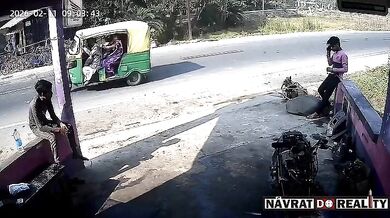 Střet motorkáře s nákladákem