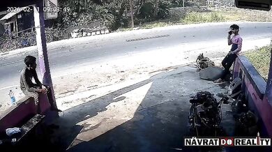 Střet motorkáře s nákladákem