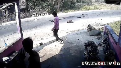 Střet motorkáře s nákladákem