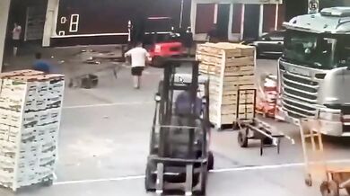 Chlapec unikl před vážnou nehodou jen o vlásek!