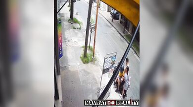 Zázračné přežití v Argentině: Řidič vozidla smetl otce s dětmi na motocyklu