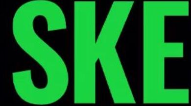 Stylová a nadržená nevlastní dcera