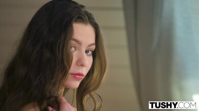 TUSHY - Ohromující Sofi si dá análek s manželem své sestry