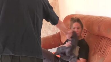 Špinavá česká cikánská děvka Naomi Bennet šuká s policistou