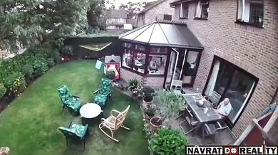 Ohnivé odpoledne na zahradě