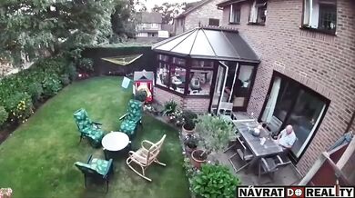 Ohnivé odpoledne na zahradě