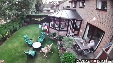 Ohnivé odpoledne na zahradě