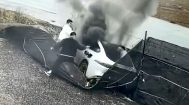 Riziko automatických klik u automobilů a jejich zákaz v Číně