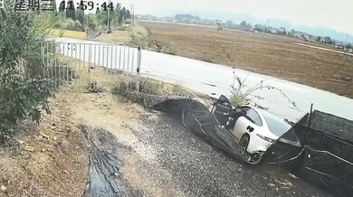 Riziko automatických klik u automobilů a jejich zákaz v Číně