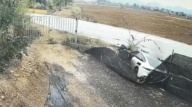 Riziko automatických klik u automobilů a jejich zákaz v Číně