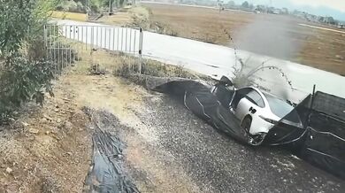 Riziko automatických klik u automobilů a jejich zákaz v Číně