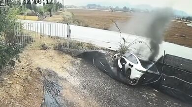 Riziko automatických klik u automobilů a jejich zákaz v Číně