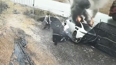 Riziko automatických klik u automobilů a jejich zákaz v Číně