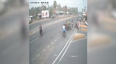 Nepozornost při předjíždění autobusu vedla k vážné nehodě motocyklisty