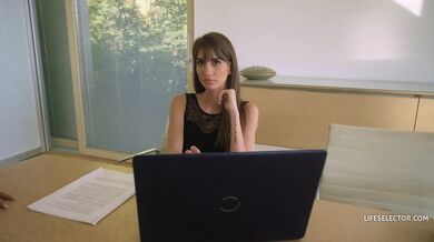 Uspokojení v prací s Geishou Kyd a Shalinou Devine