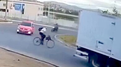 Vážná srážka motocyklu a cyklisty v průmyslové zóně Jequié