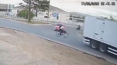 Vážná srážka motocyklu a cyklisty v průmyslové zóně Jequié