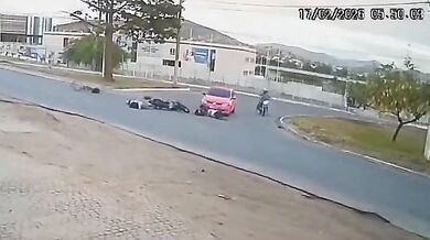 Vážná srážka motocyklu a cyklisty v průmyslové zóně Jequié