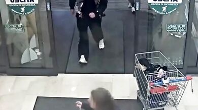 Pokus o únos dítěte v Bergamu skončil vážným zraněním a zatčením útočníka