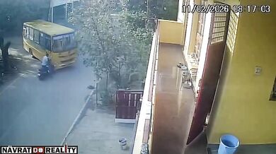 Školní autobus usmrtil dvě malé děti
