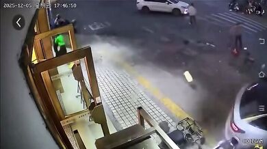 Neovladatelný automobil usmrtil tři lidi